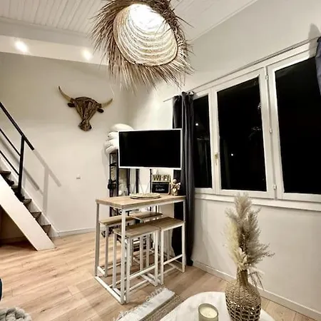 La Taniere Du Bois Flotte *