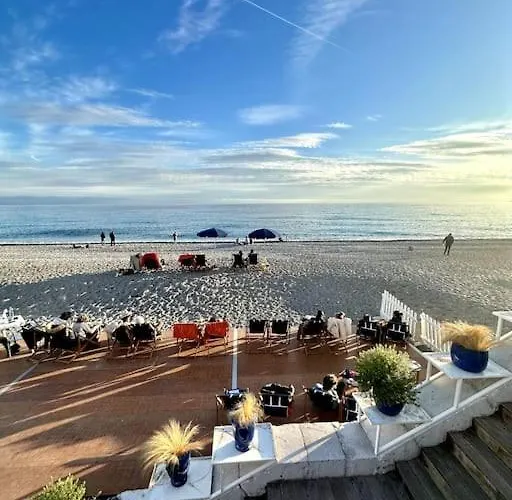Lägenhet La Taniere Du Bois Flotte Nice